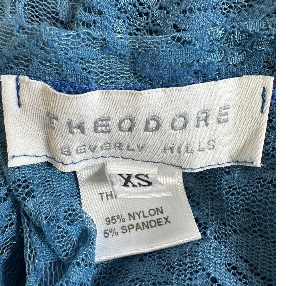 Theodore Beverly Hills Blue Floral Lace Sheer Button Front Top XS Y2K USA - Picture 10 of 11